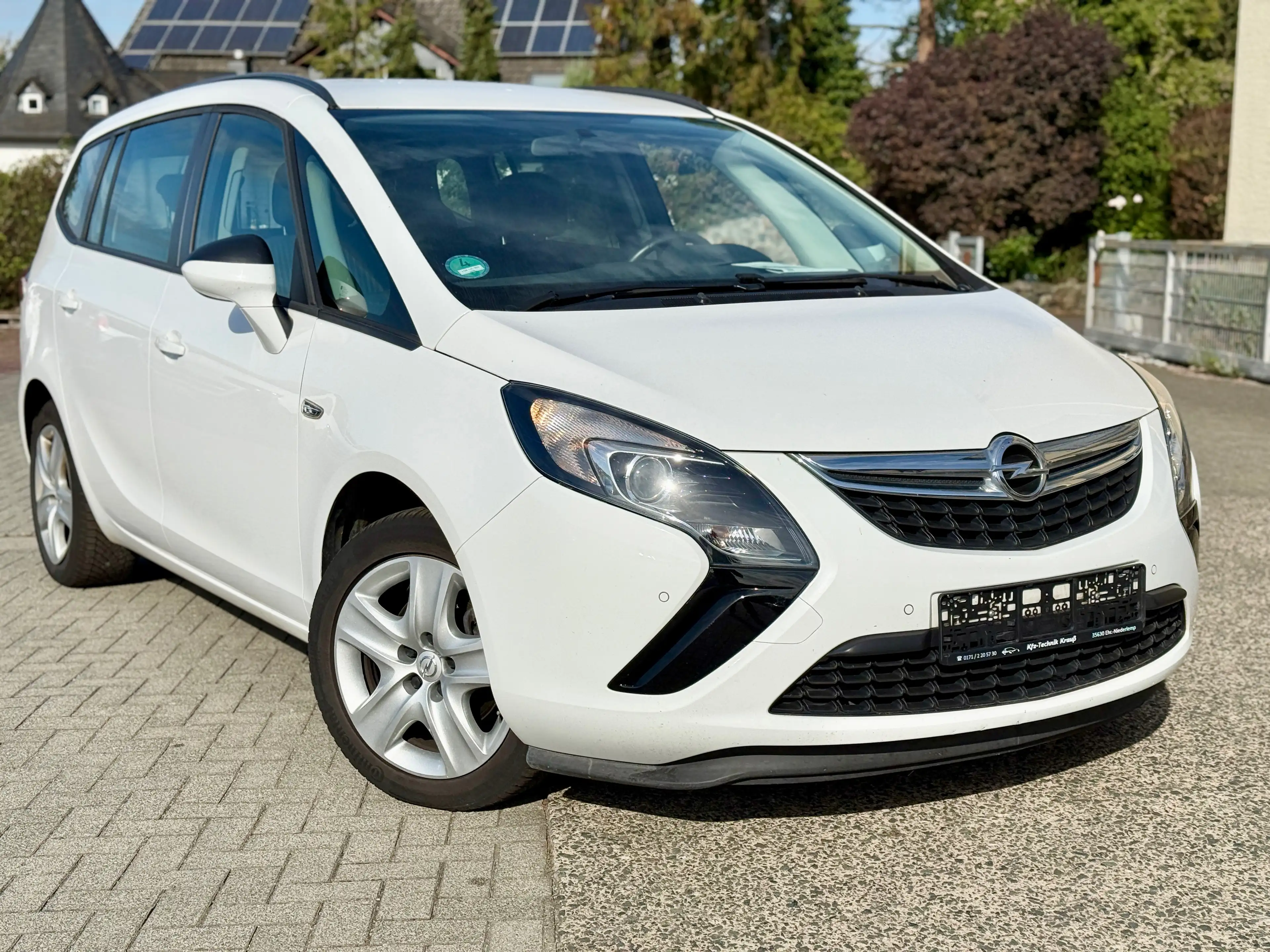Opel Zafira Tourer Edition 1.6 Diesel Euro 8 *90TKm*PDC*KLIMA — photo 9