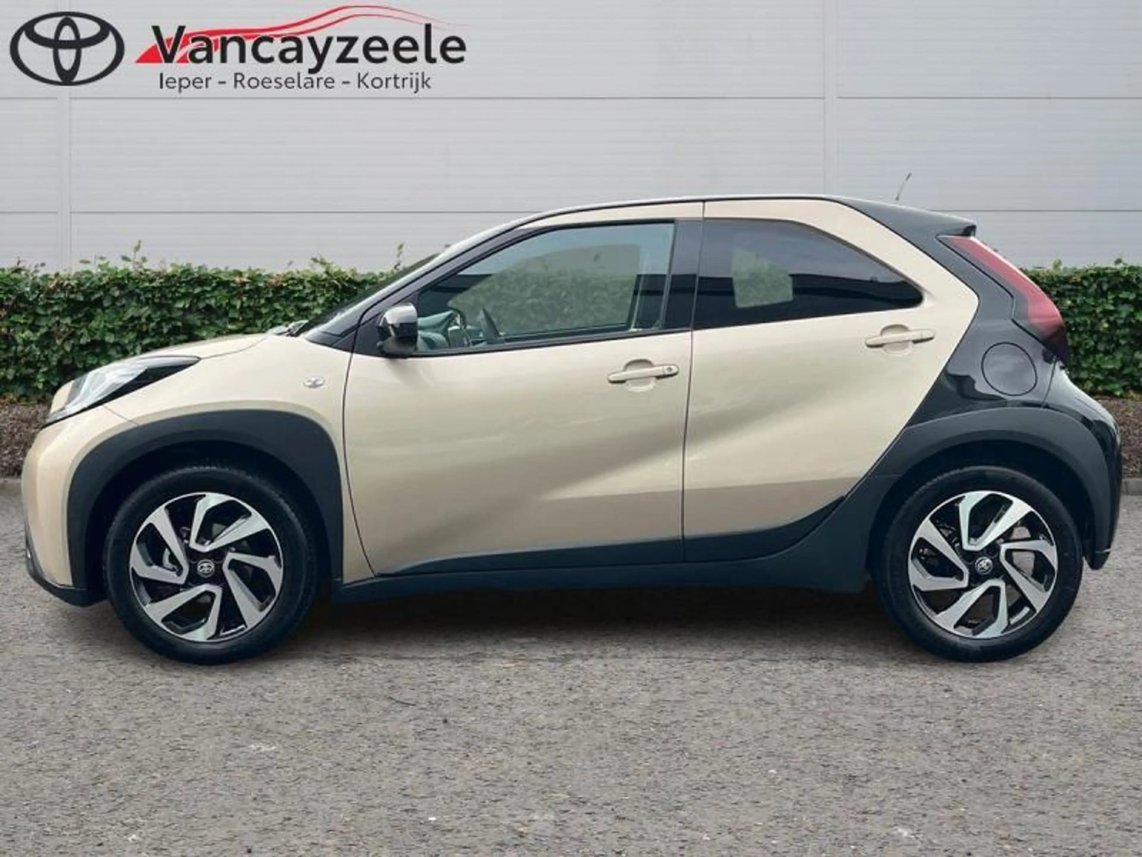 Toyota Aygo X pulse+camera+dab+androidauto+carplay — photo 5