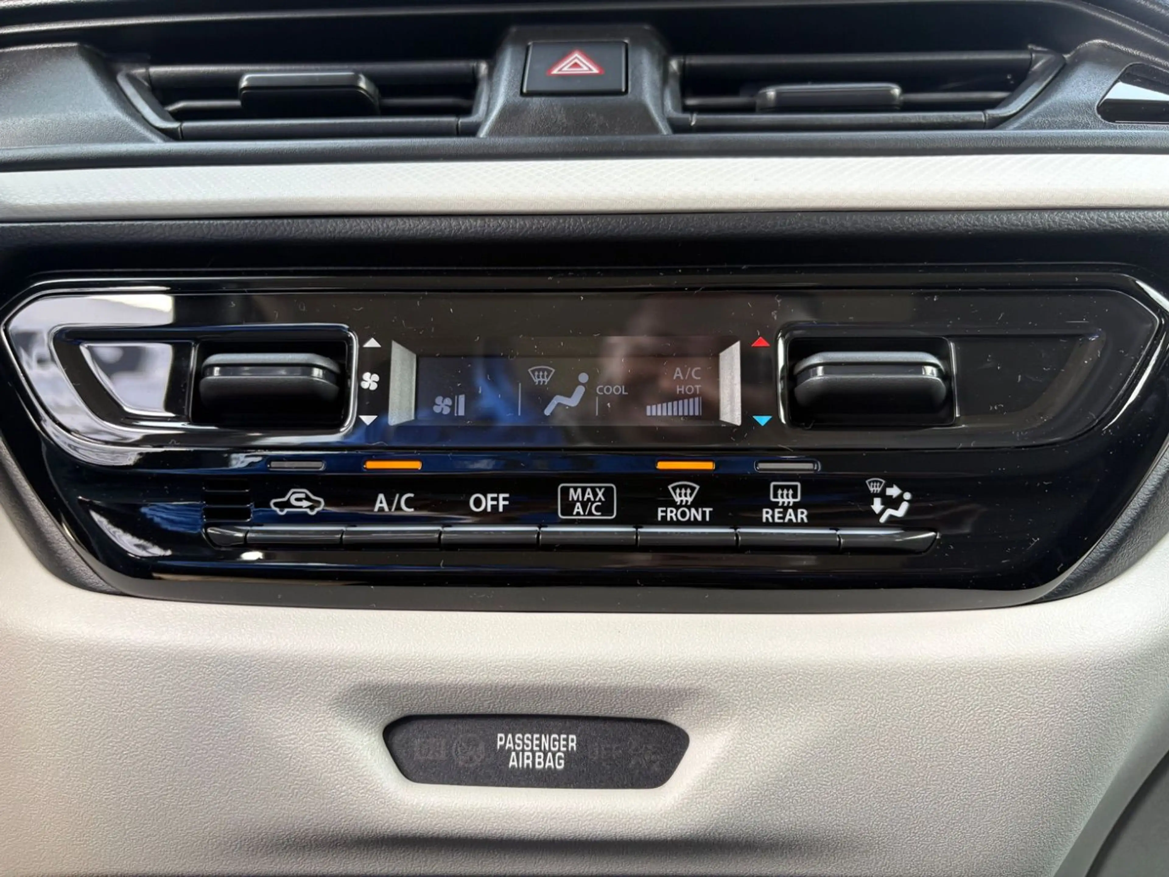 Suzuki Swift 1.2 Dualjet AllGrip Comfort+ NAV*LED*ACC*SHZ — photo 13