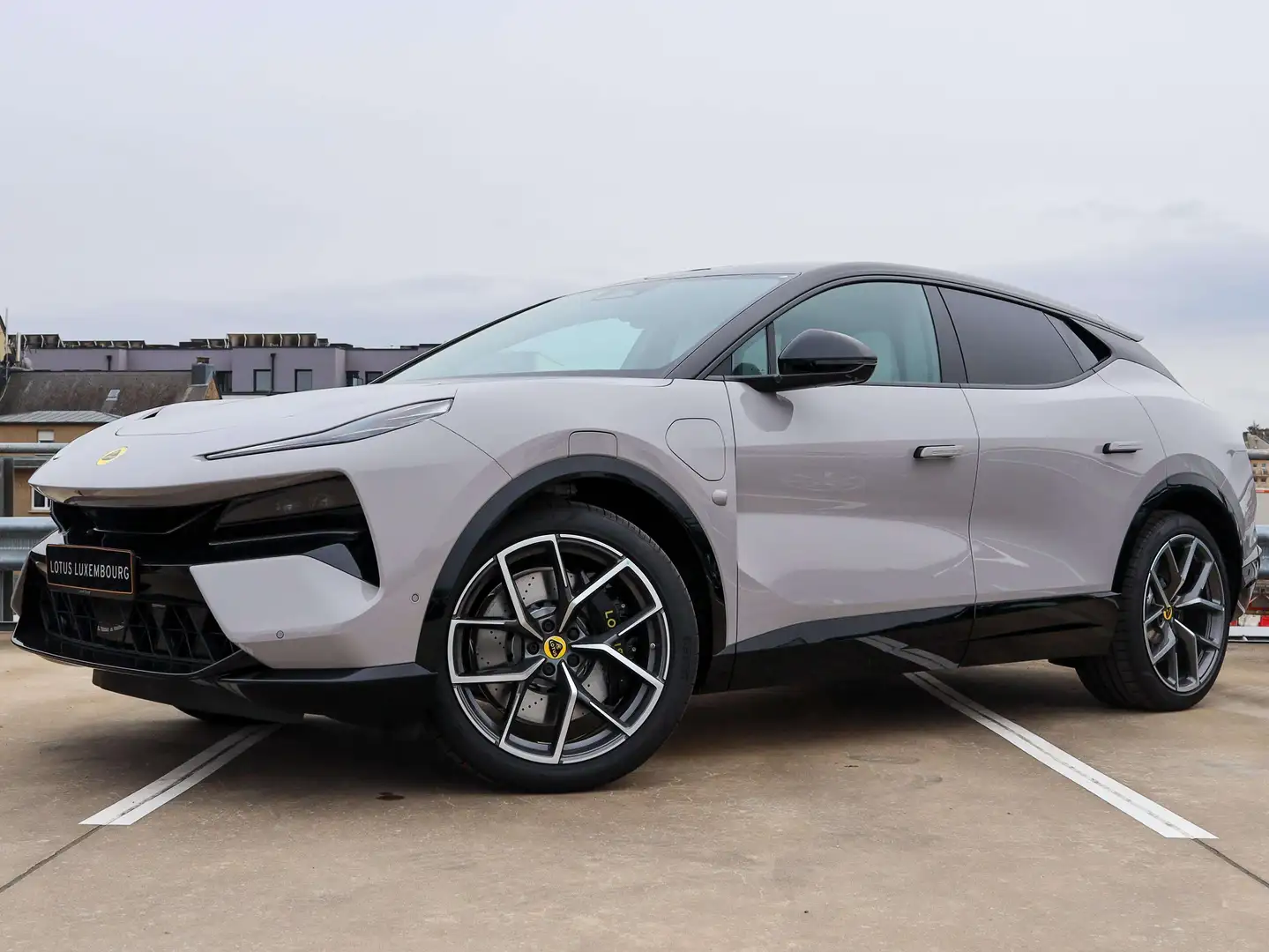 Lotus Eletre S Gris - 1