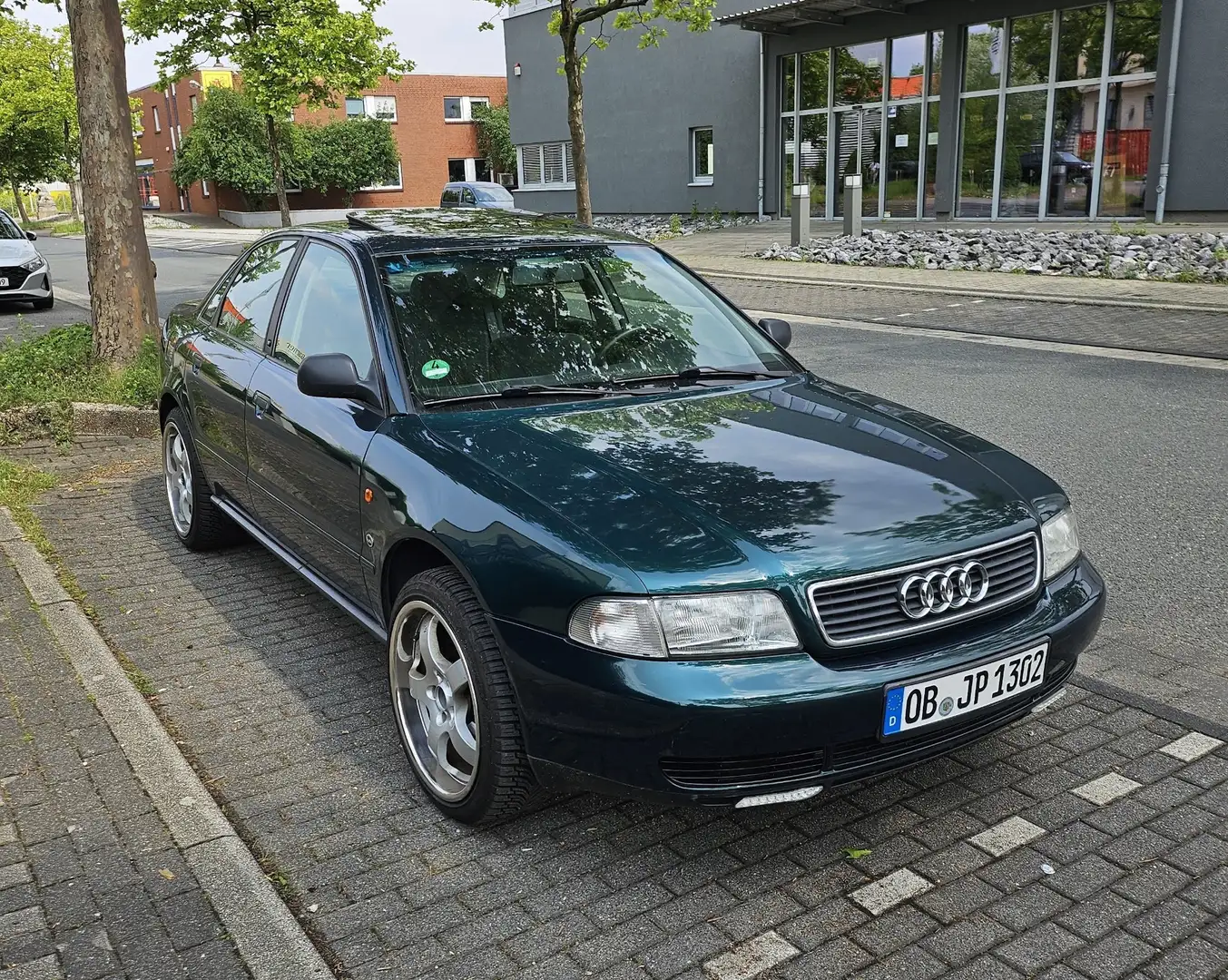Audi A4 1.6 (B5) mit PRINS LPG-Gasanlage / TÜV MAI 2027 Verde - 2
