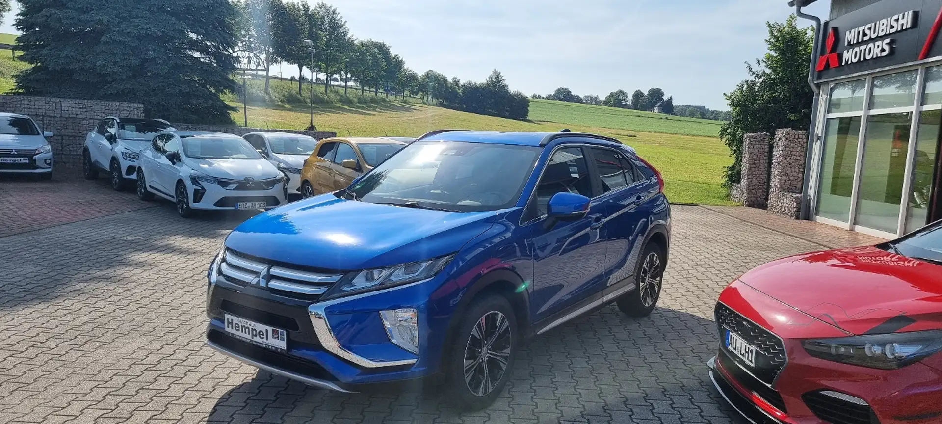 Mitsubishi Eclipse Cross Diamant+ 1.5 T-MIVEC 2WD CVT Bleu - 1