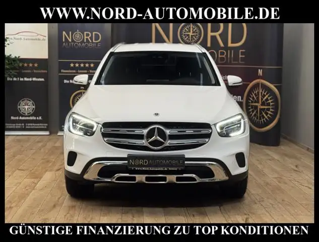 Mercedes-Benz 300 view 5