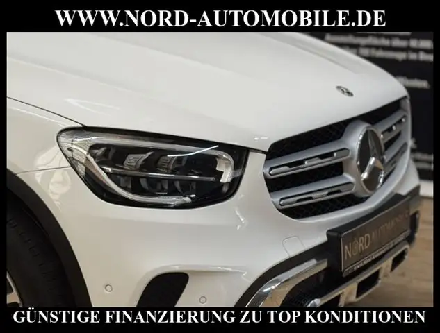 Mercedes-Benz 300 view 13