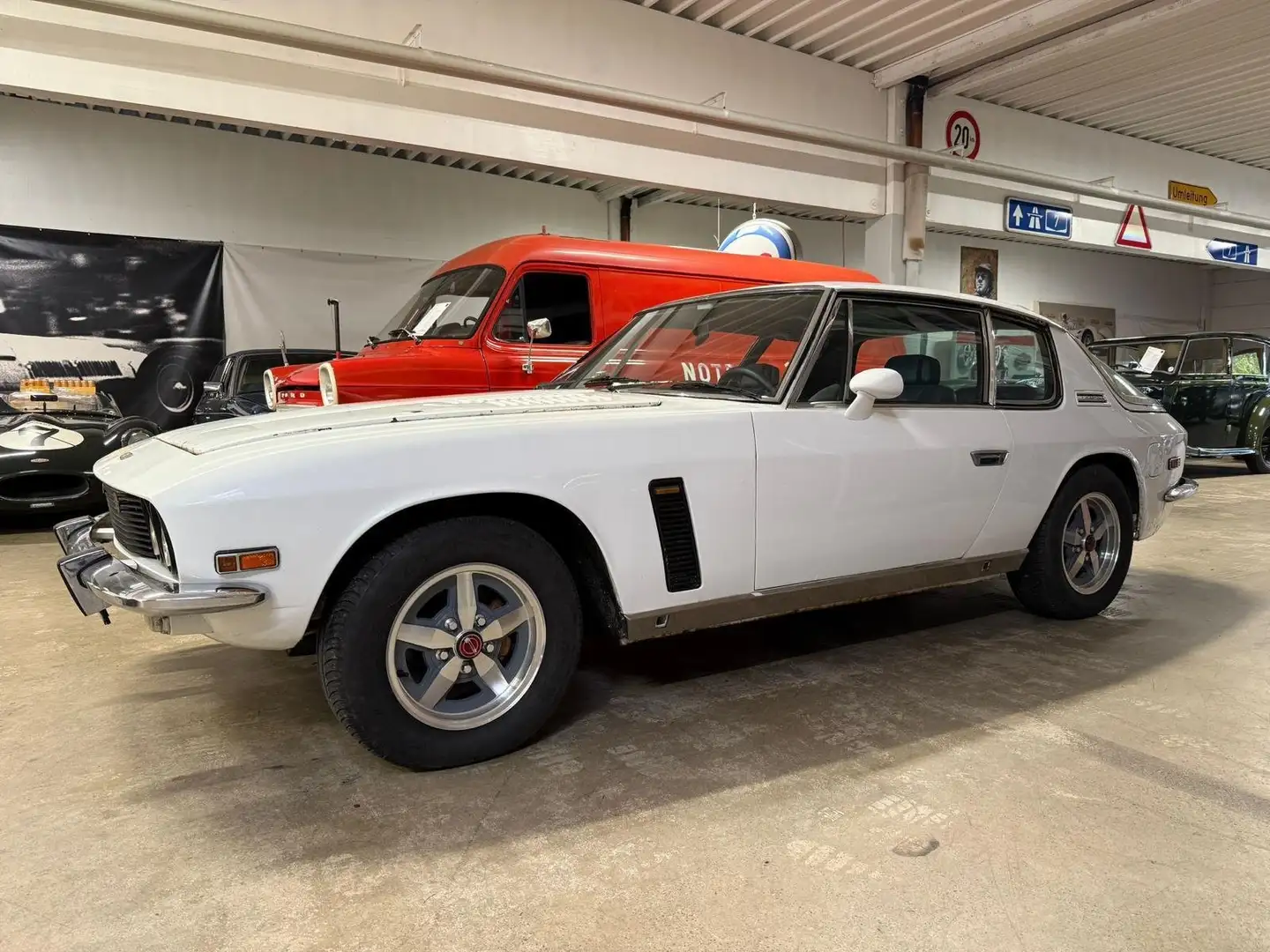 Jensen Interceptor Weiß - 1
