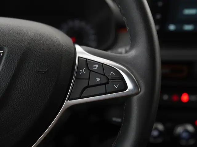 Dacia Sandero view 9