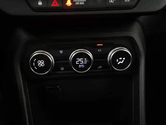 Dacia Sandero view 11