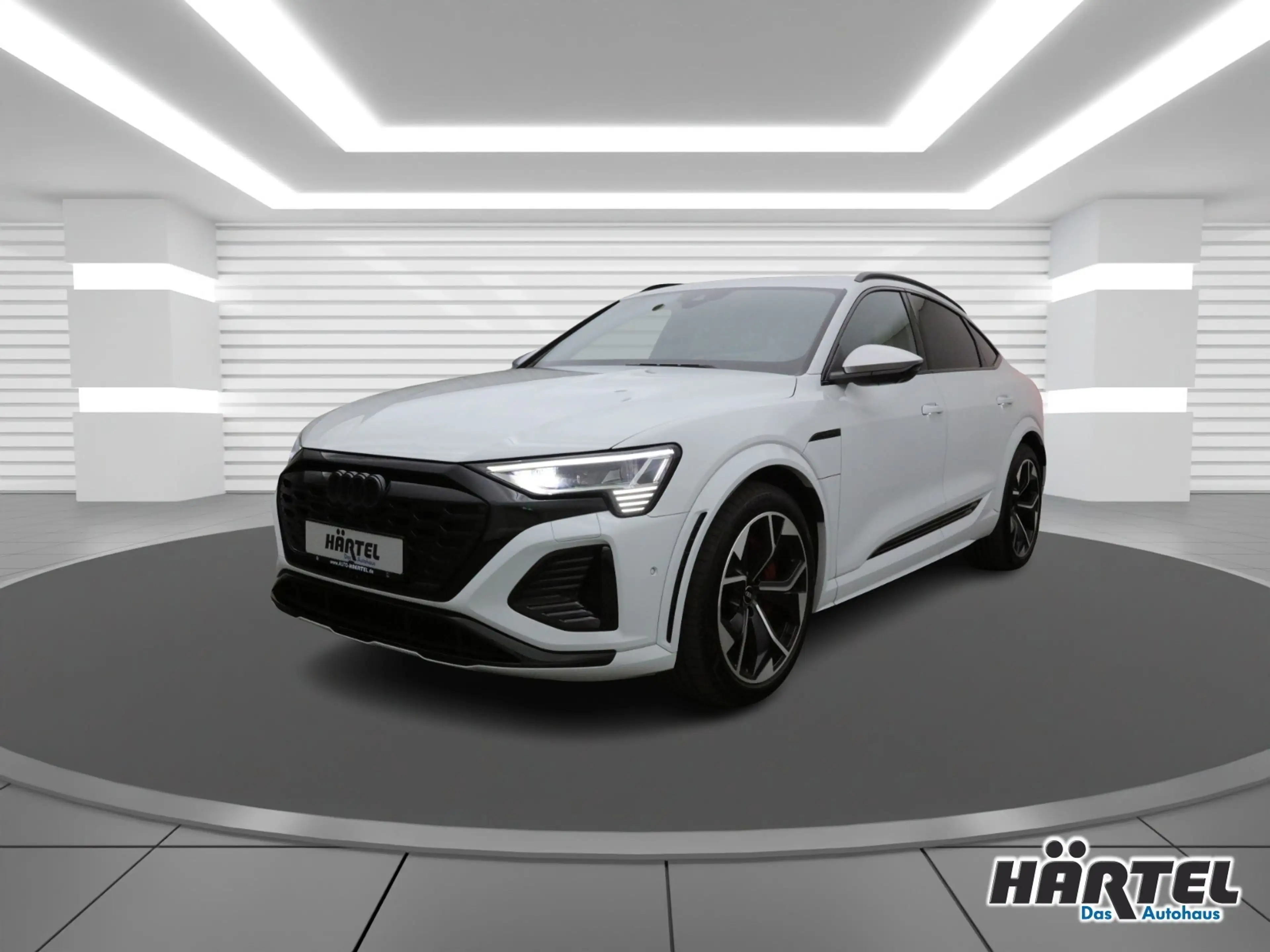 Audi SQ8 E-TRON SPORTBACK QUATTRO 106 KWH AUTOMATIK LED — photo 2