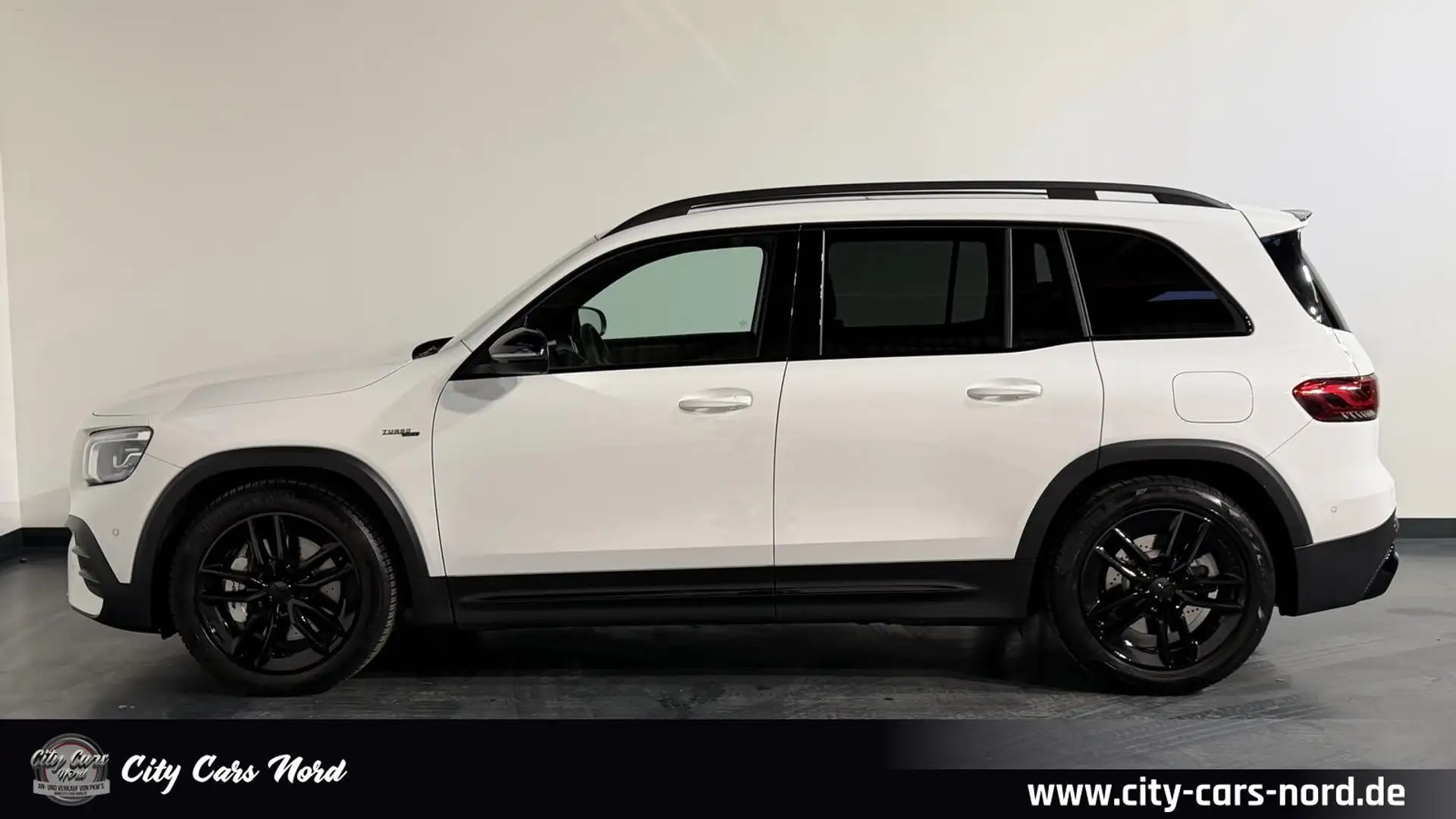 Mercedes-Benz GLB 35 AMG 4Matic PANO+MULITBE+HIGH-END+GARANTIE Weiß - 2