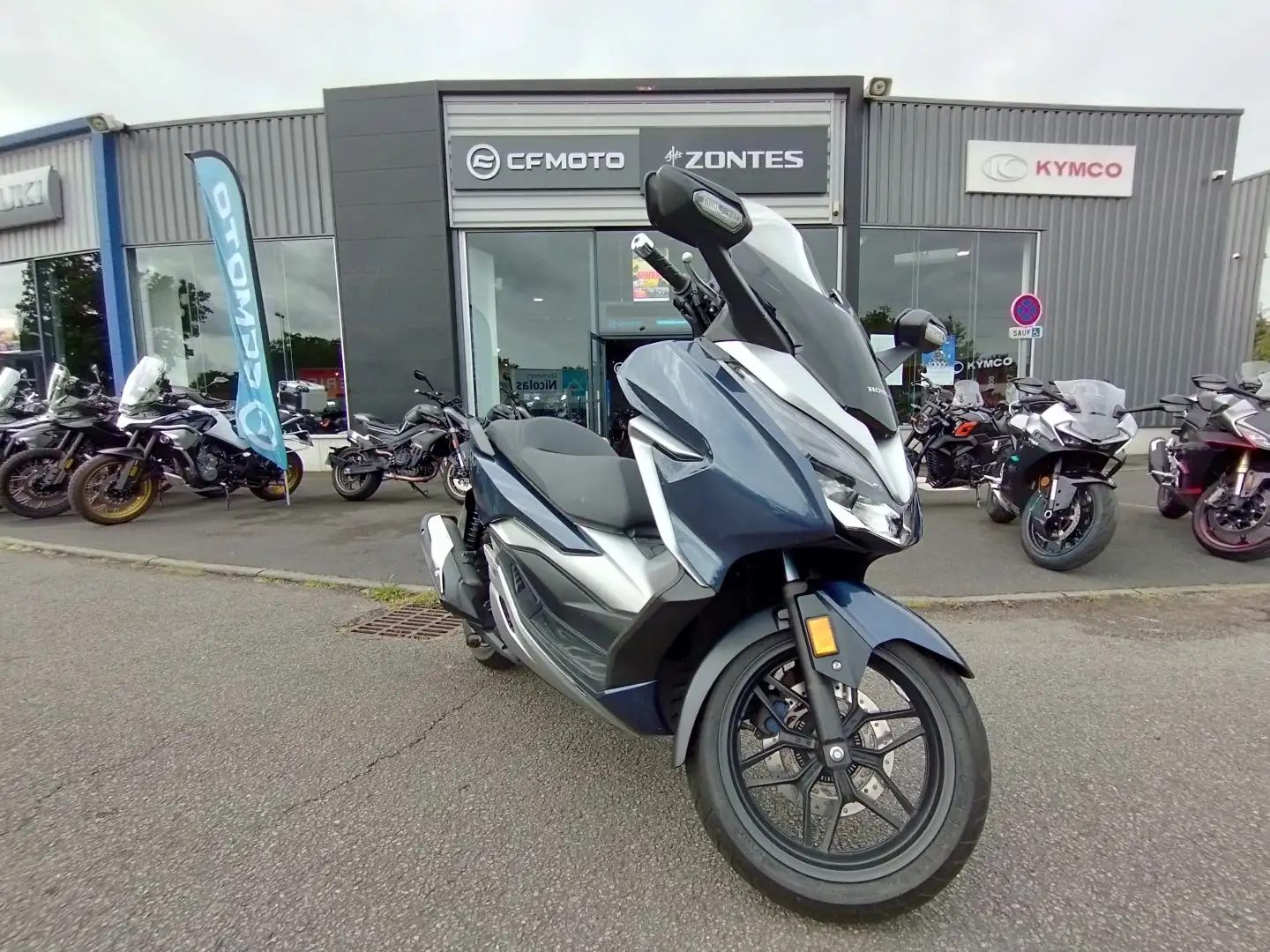 Honda Forza 300 Gri - 1