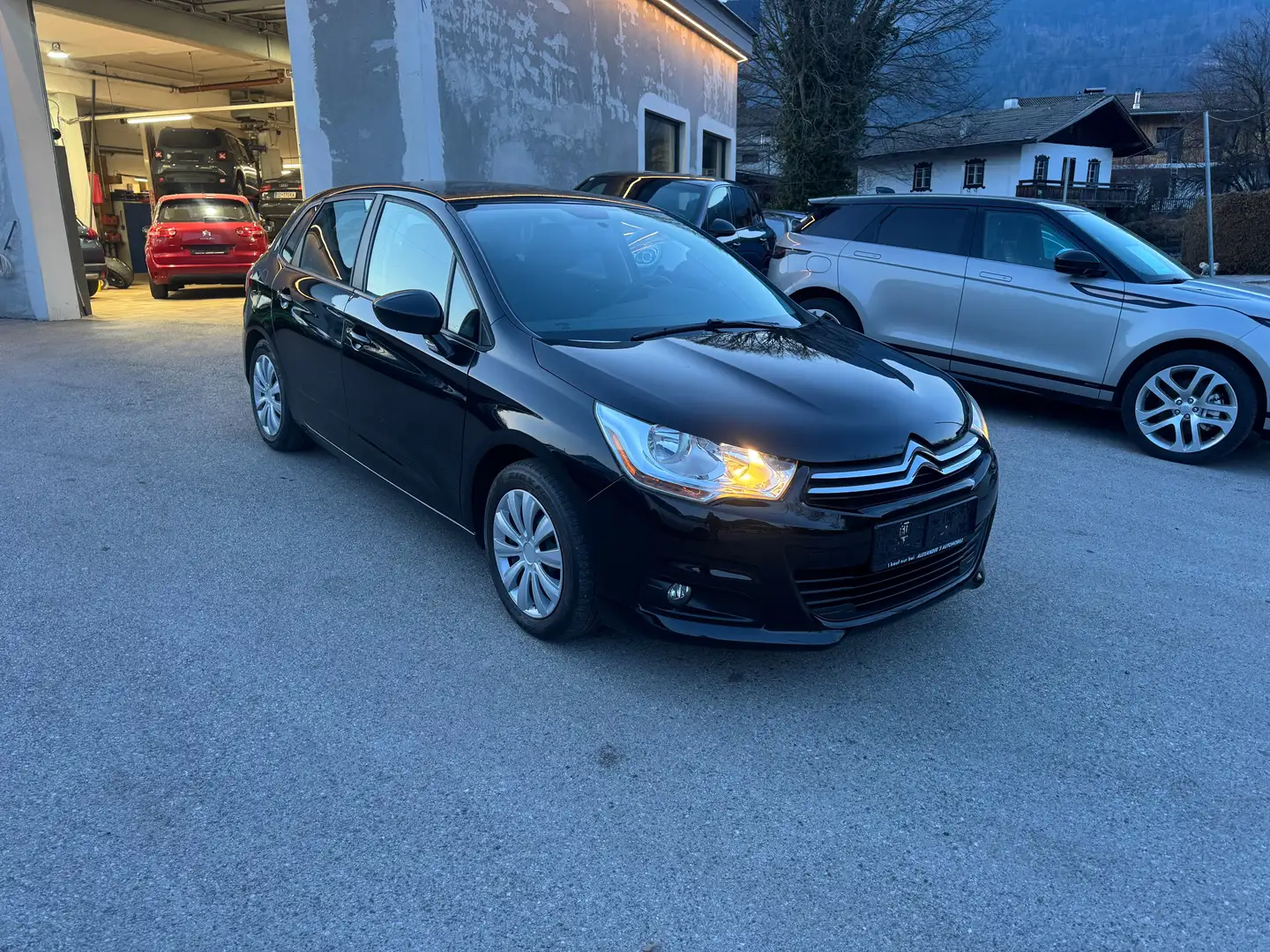 Citroen C4 Selection Schwarz - 1