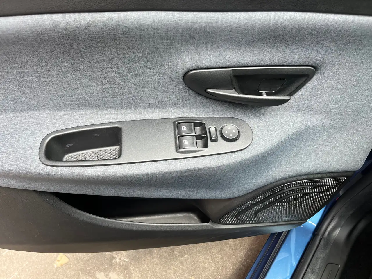 Lancia Ypsilon 2023 — фото 6
