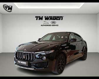 - Levante V6 Diesel 275 CV AWD