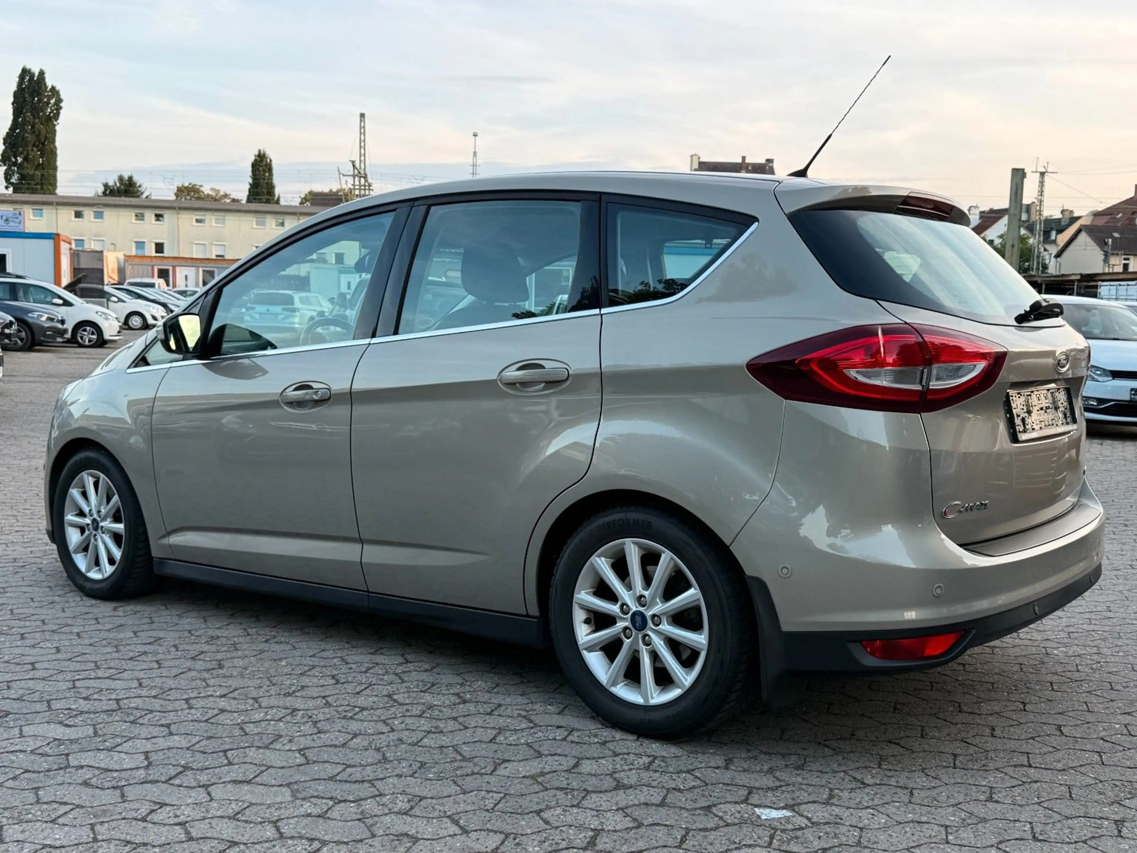 Ford C-Max C-MAX TITANIUM / AUTOMATIK / 2 HAND / AHK / NAVI — photo 4