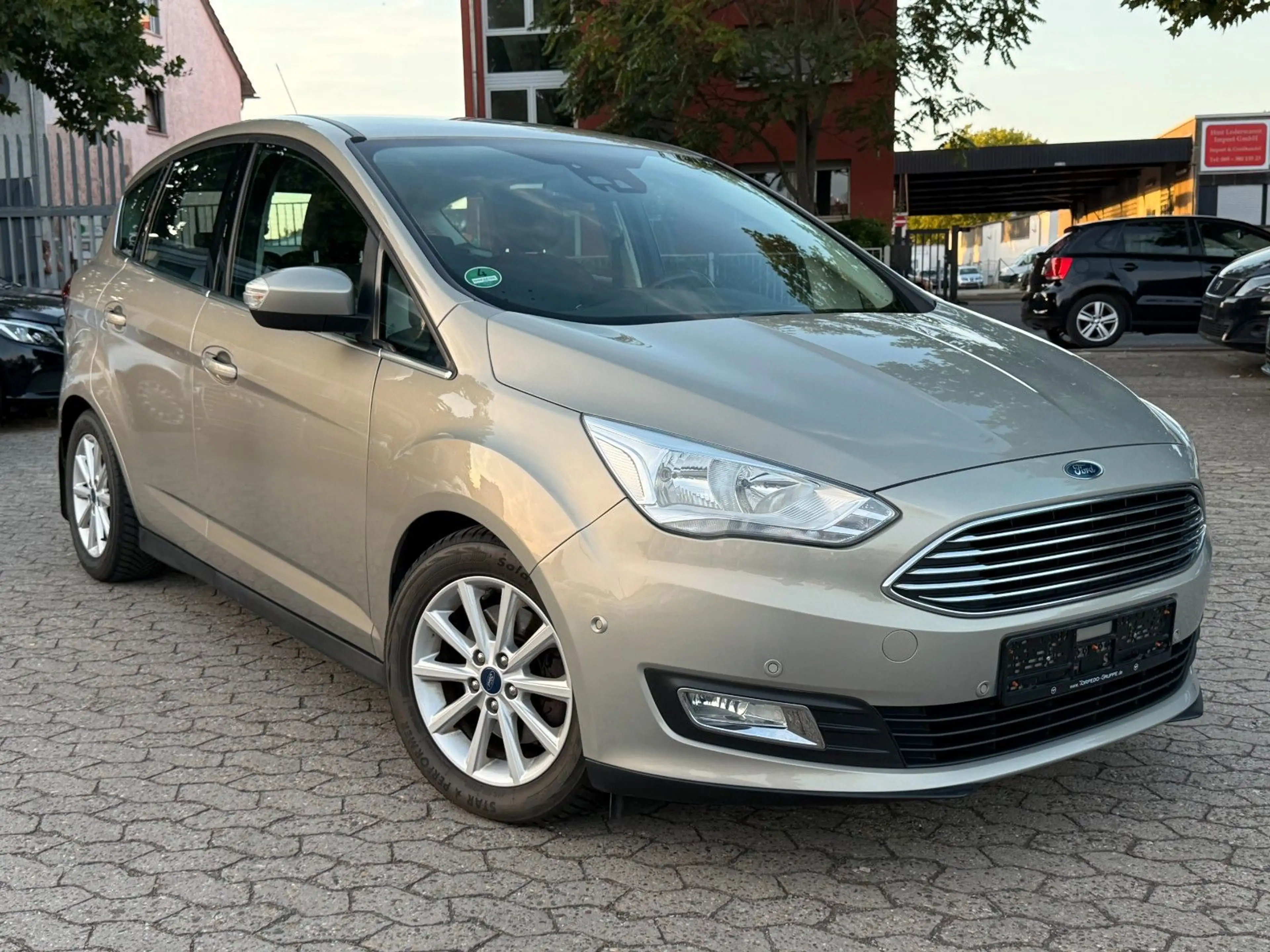 Ford C-Max C-MAX TITANIUM / AUTOMATIK / 2 HAND / AHK / NAVI