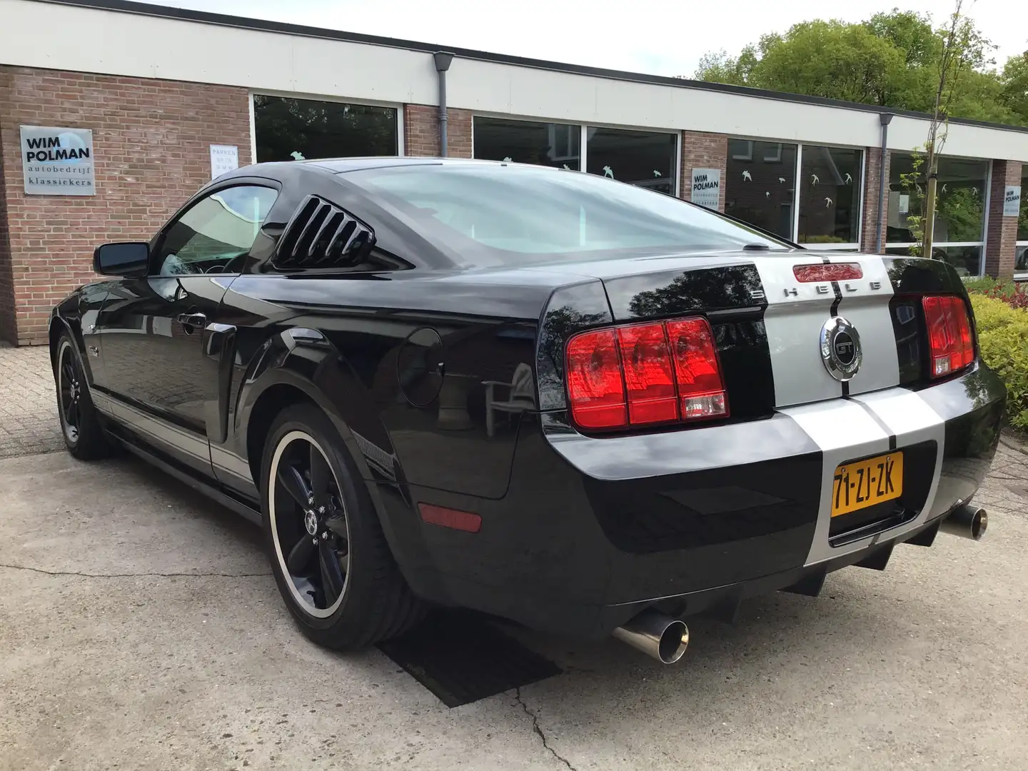 Ford Mustang USA shelby 4.6 V8 GT crna - 2