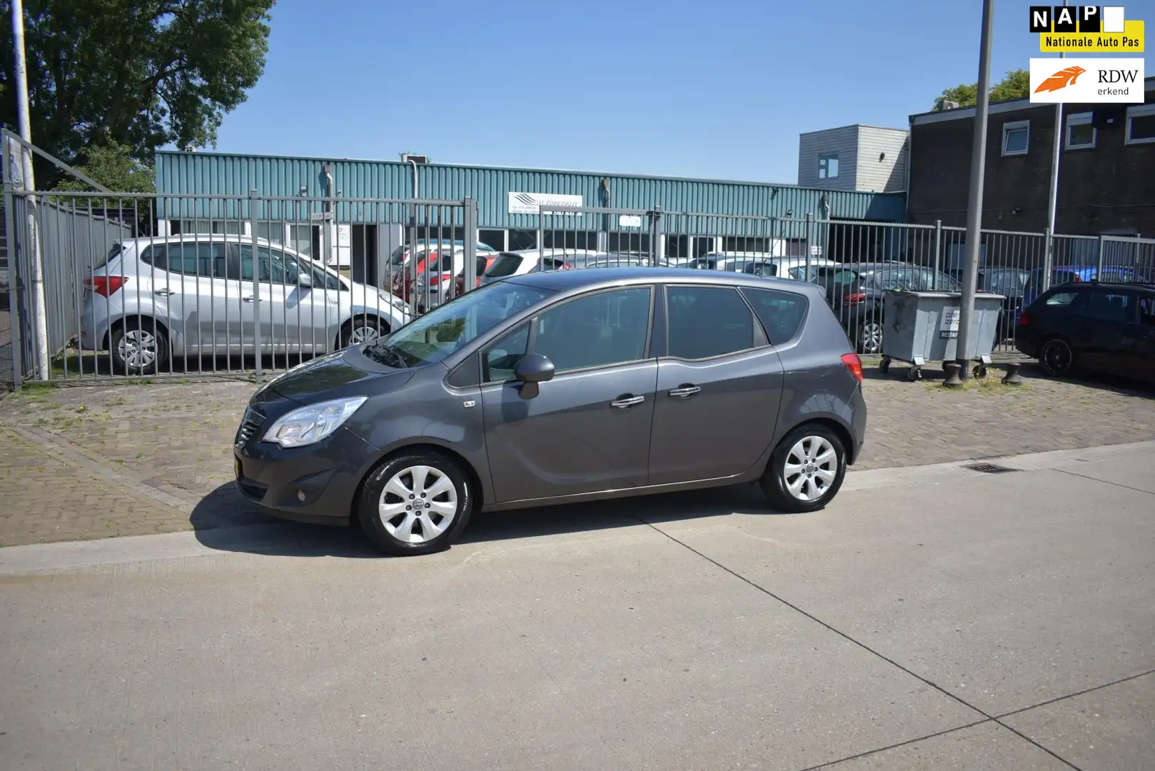 Opel Meriva 1.4 Turbo Cosmo Grau - 1