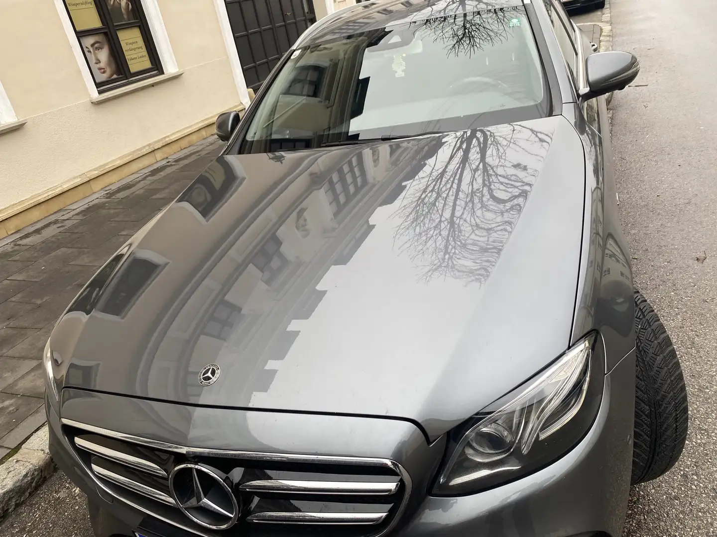 Mercedes-Benz E 220 d T Austria Edition Avantgarde Aut. - 1