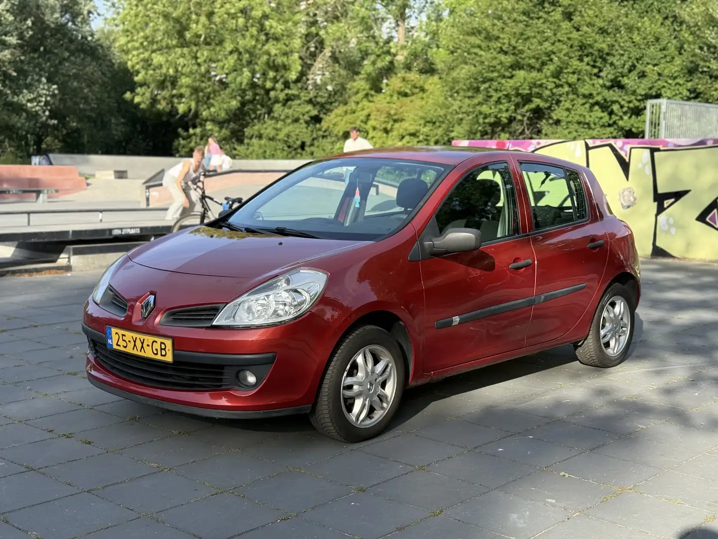 Renault Clio 1.2-16V Bns Line Rood - 1