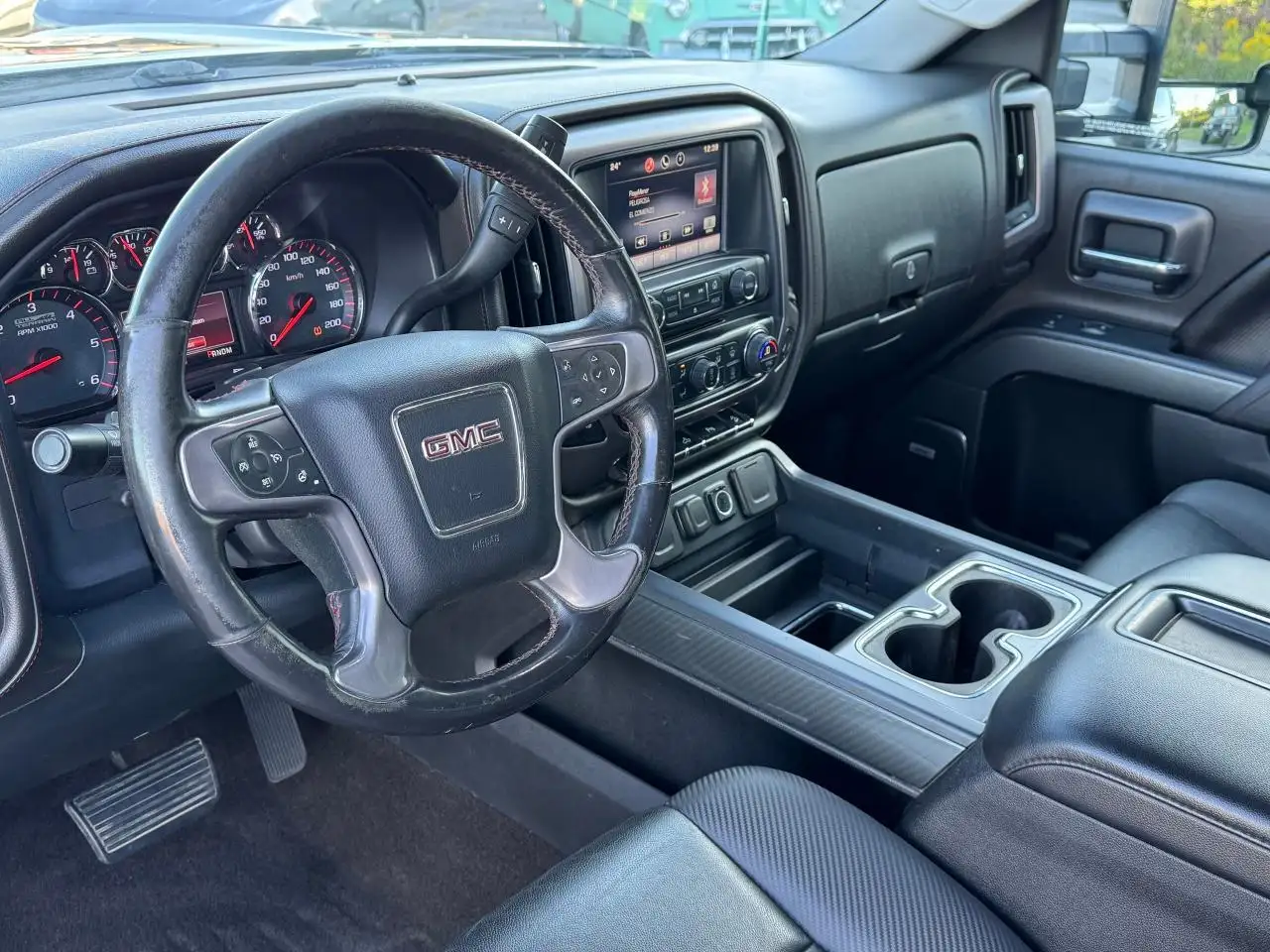 GMC Sierra 1500 снимка GMC Sierra 1500