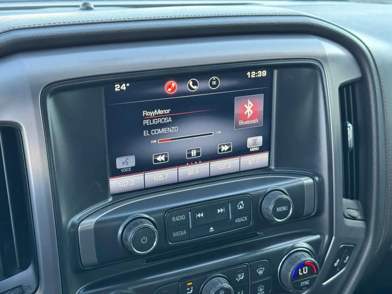 GMC Sierra 1500 снимка GMC Sierra 1500