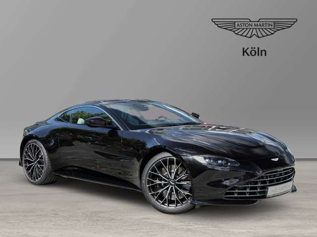 Imagine Aston Martin Vantage V8 Onyx Black / Ivory