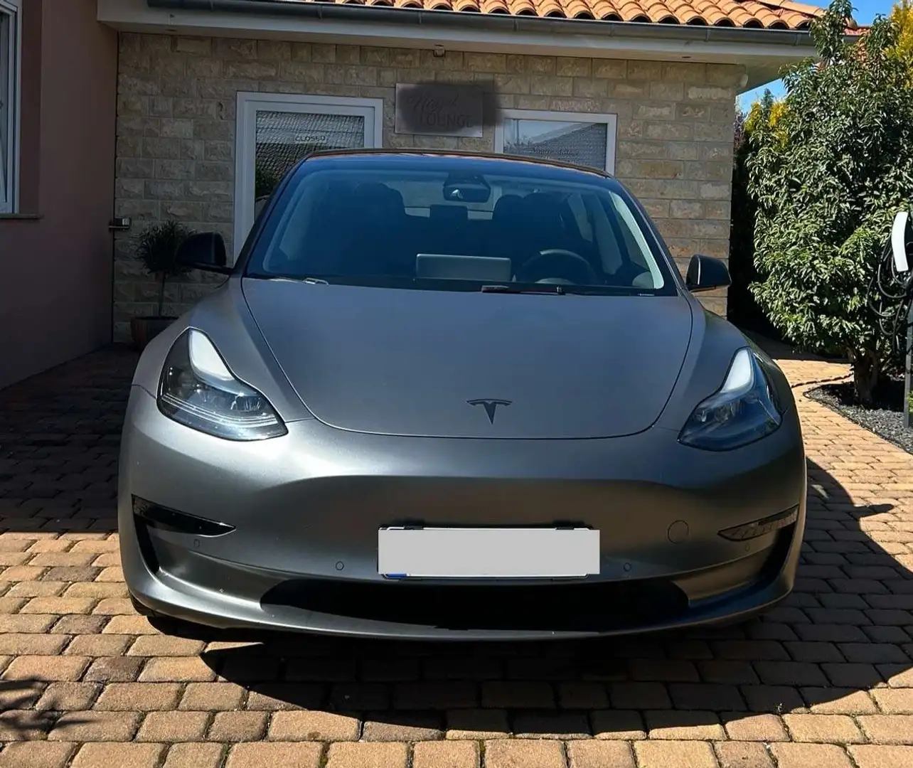 Tesla Model 3 ,, mit Folierung „ - 1