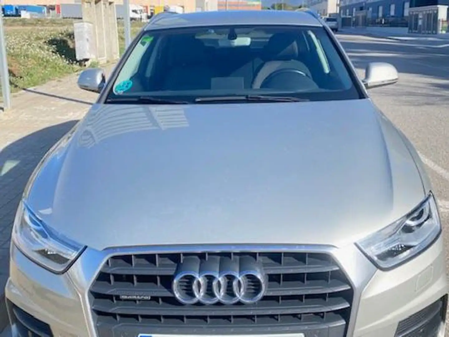 Audi Q3 Q3 2.0TDI Attraction quattro S tronic 184cv Plateado - 1