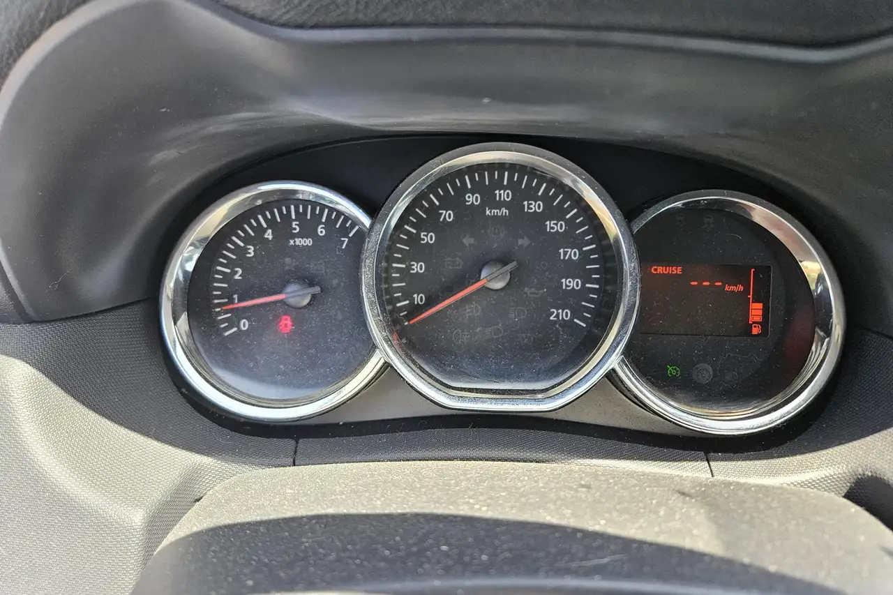 Dacia Duster — photo 12