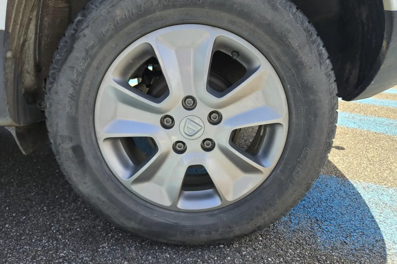 Dacia Duster — photo 20