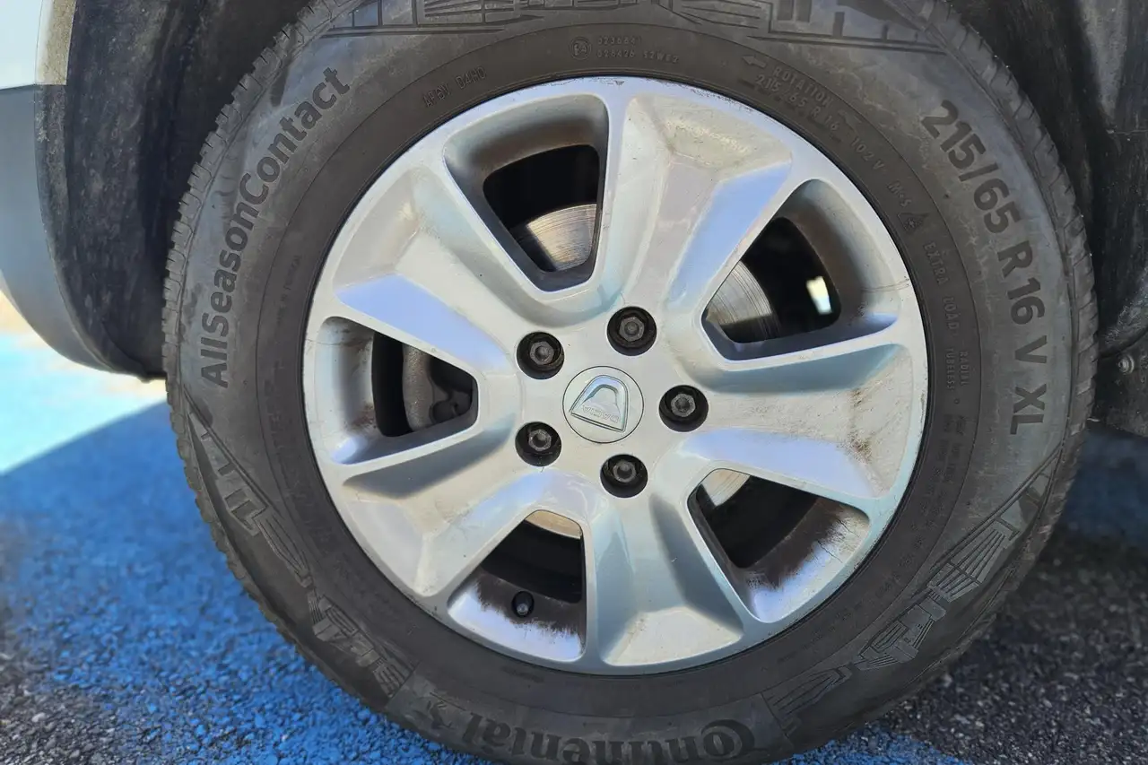 Dacia Duster — photo 21