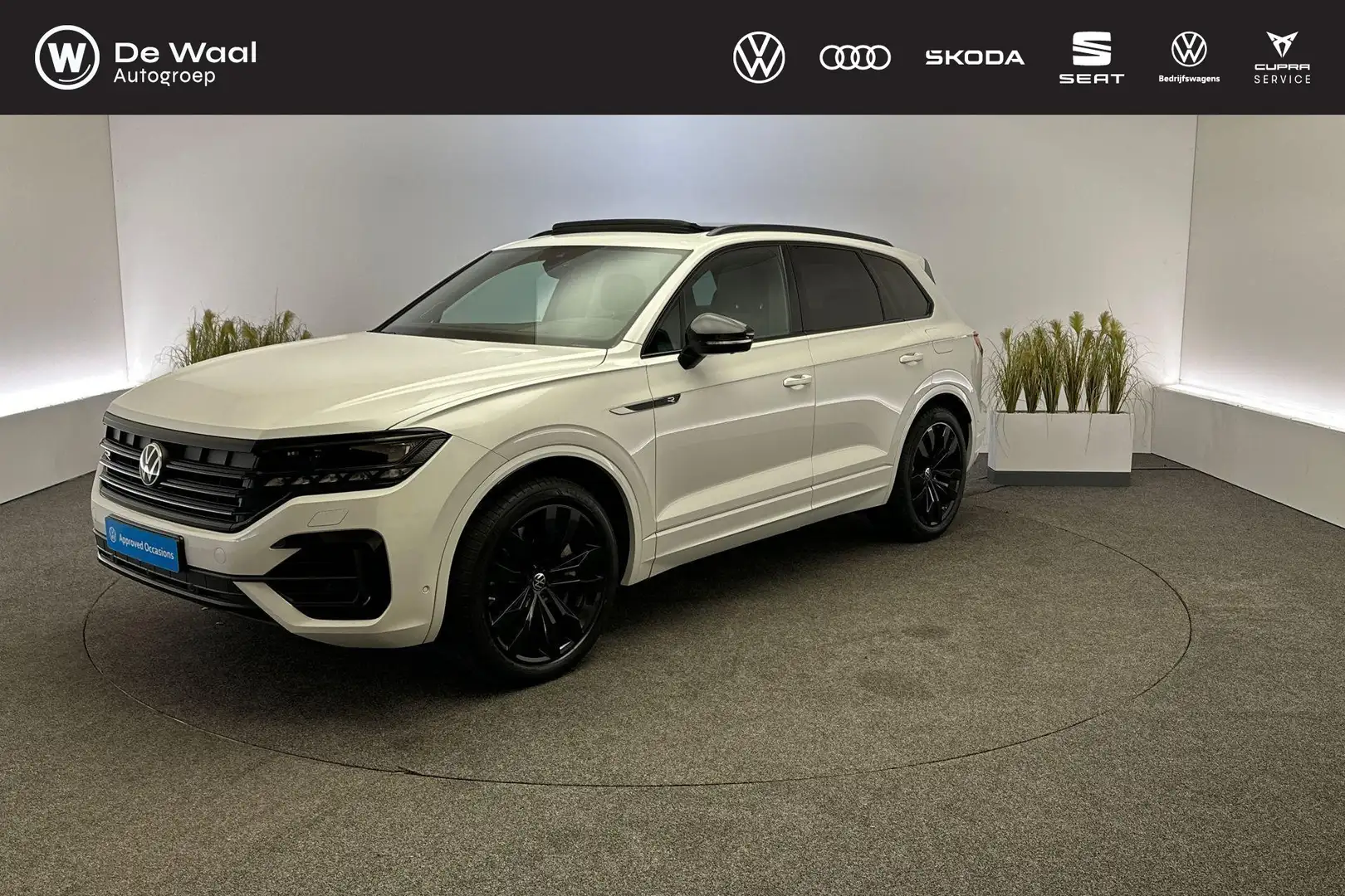 Volkswagen Touareg 3.0 TSI e-Hybrid 462pk Automaat 4MOTION R Line | R Bianco - 1