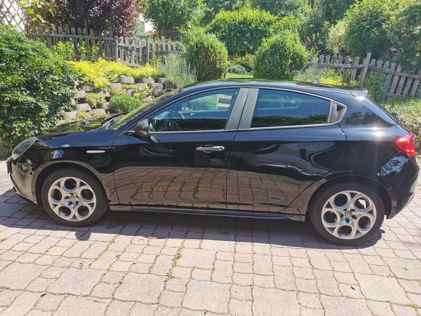 Alfa Romeo Giulietta Giulietta 1,4 TB Schwarz - 1