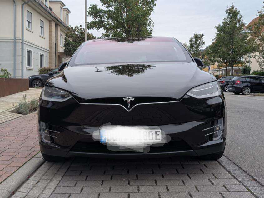 Second hand Tesla Model X electro