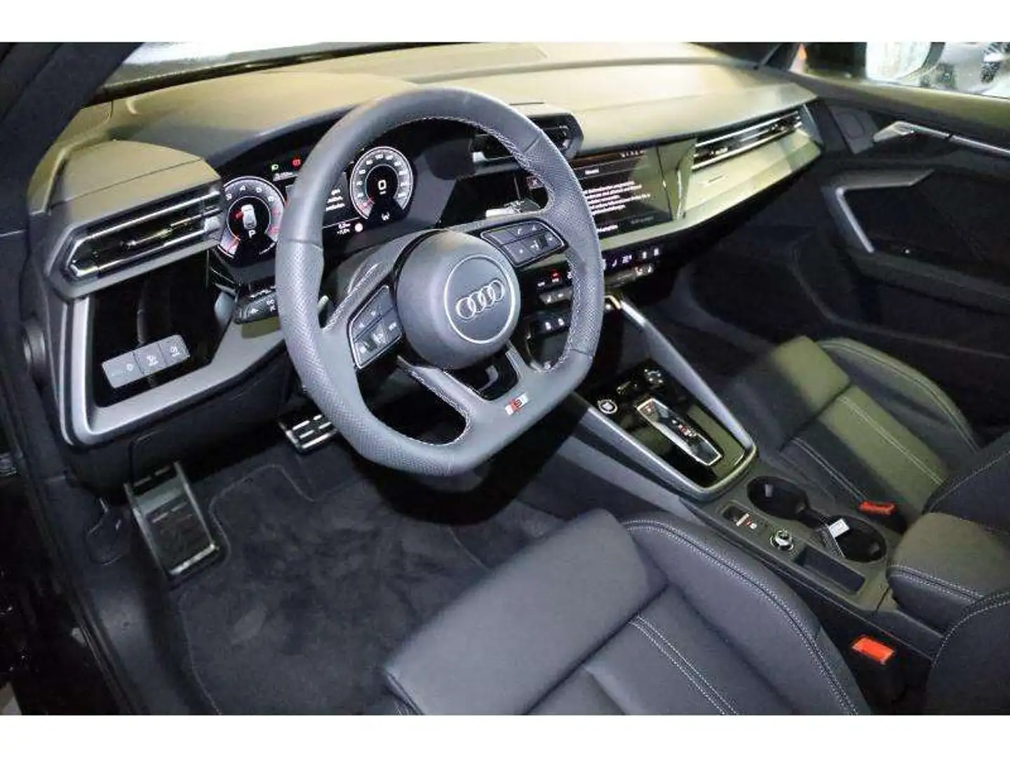 Audi A3 35 TFSI S Tronic Noir - 2