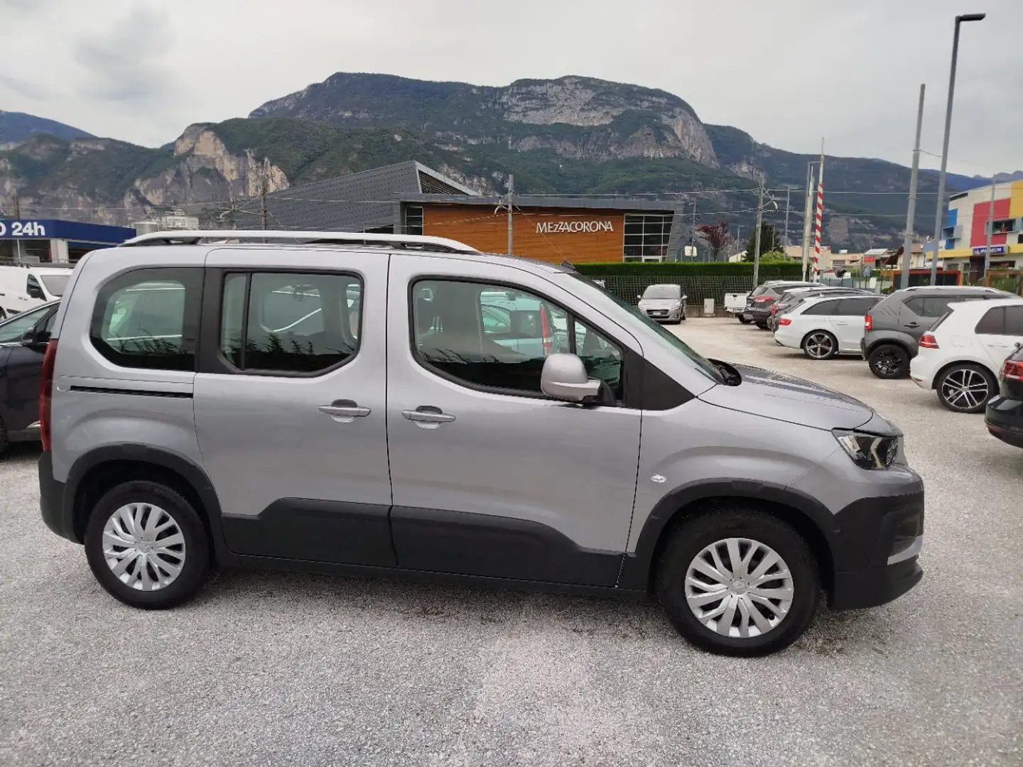 Peugeot Rifter 1.5 bluehdi Active s Grigio - 1