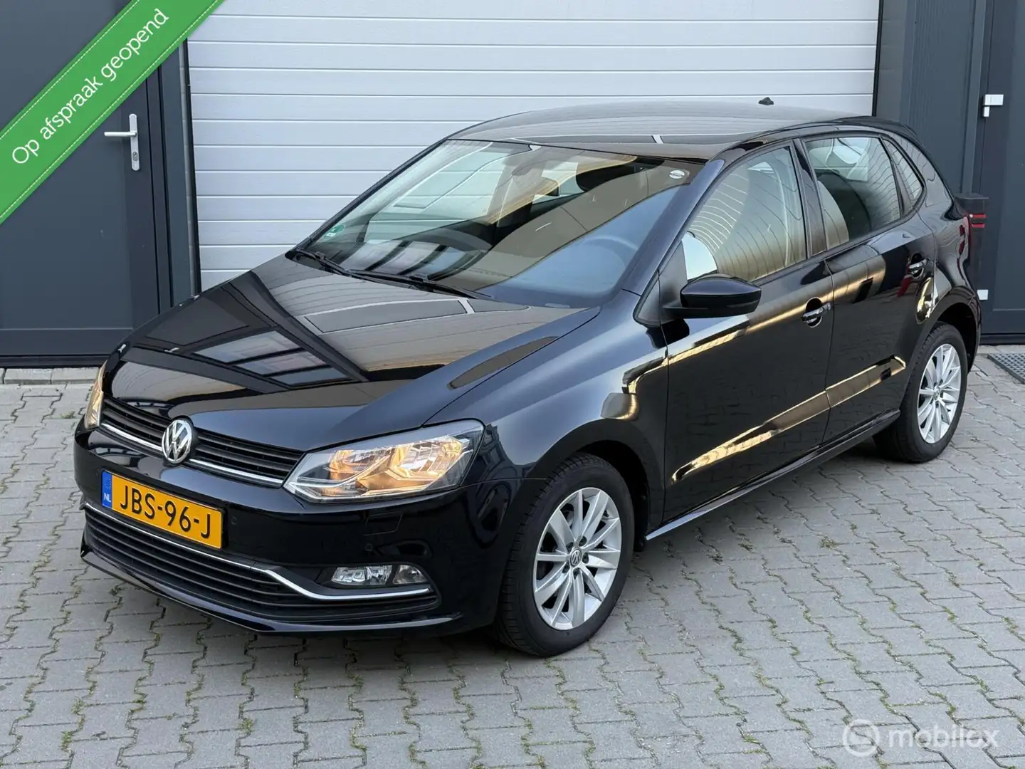 Volkswagen Polo 1.0 75Pk|Cruise| Apk| Airco|PDC| Stoelverwar Noir - 1