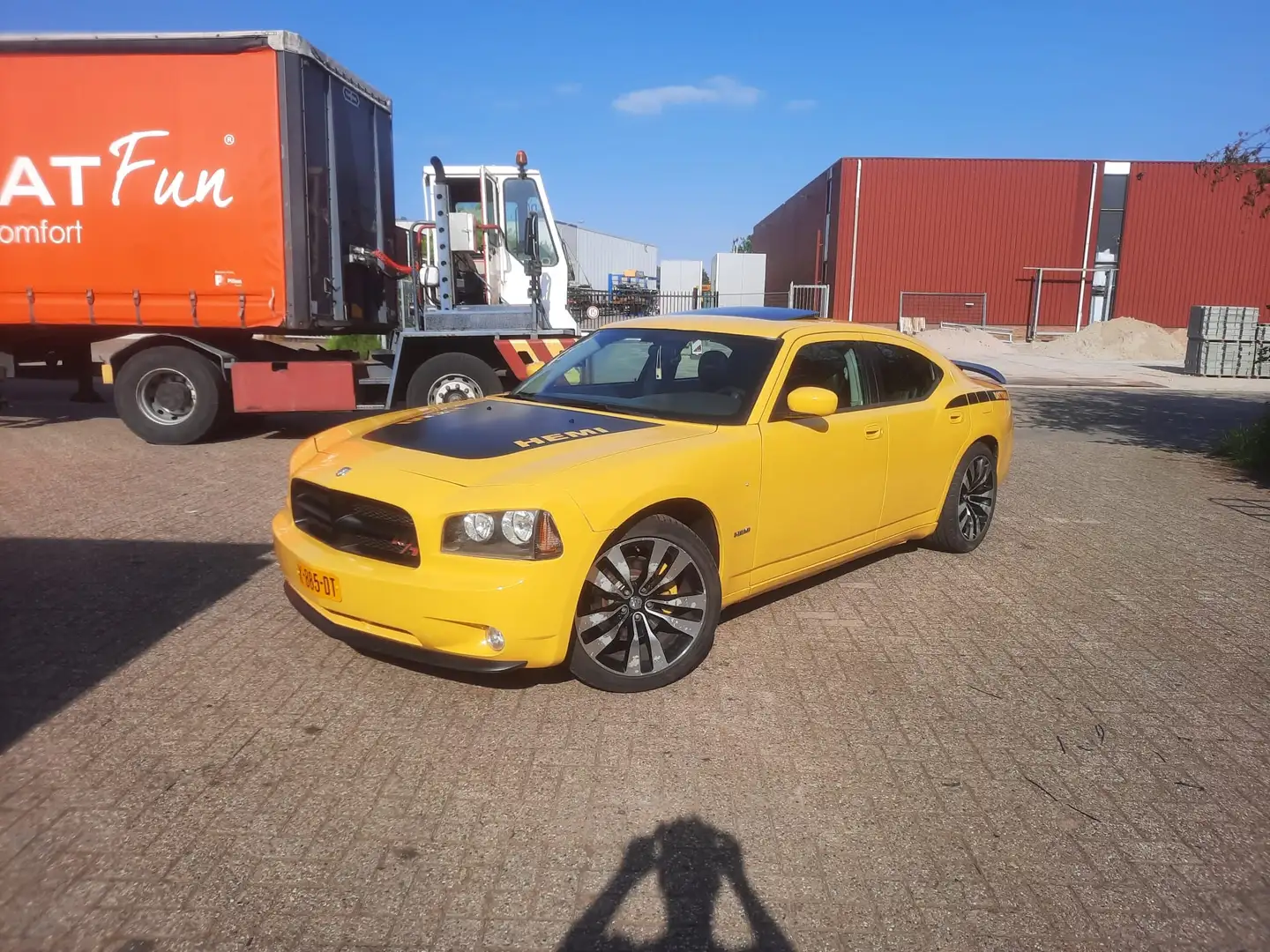 Dodge Charger dodge charger banana yellow 3521/4000 Žlutá - 1