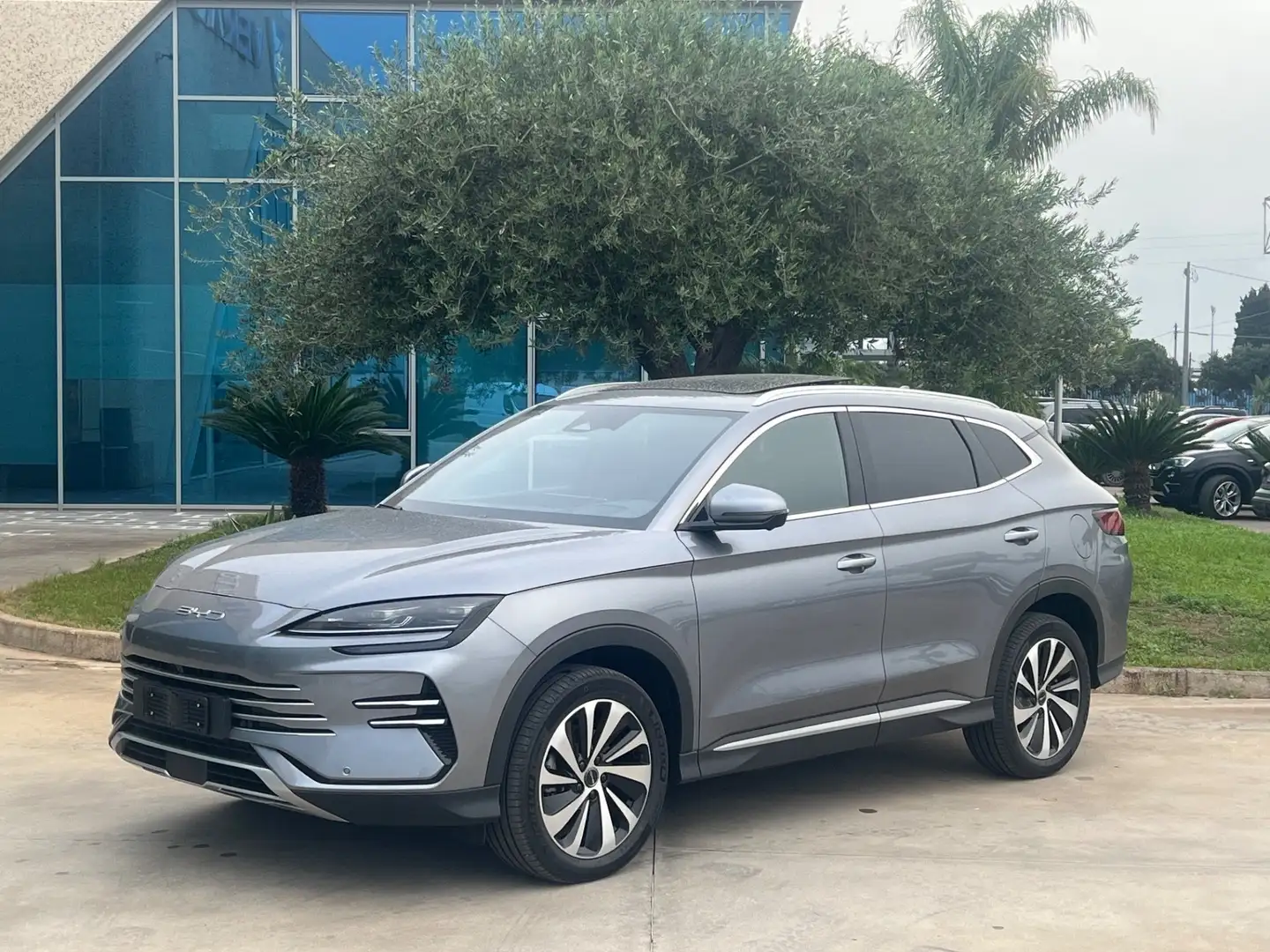 BYD Seal U 1.5 Design possibilità noleggio no scoring Silber - 1