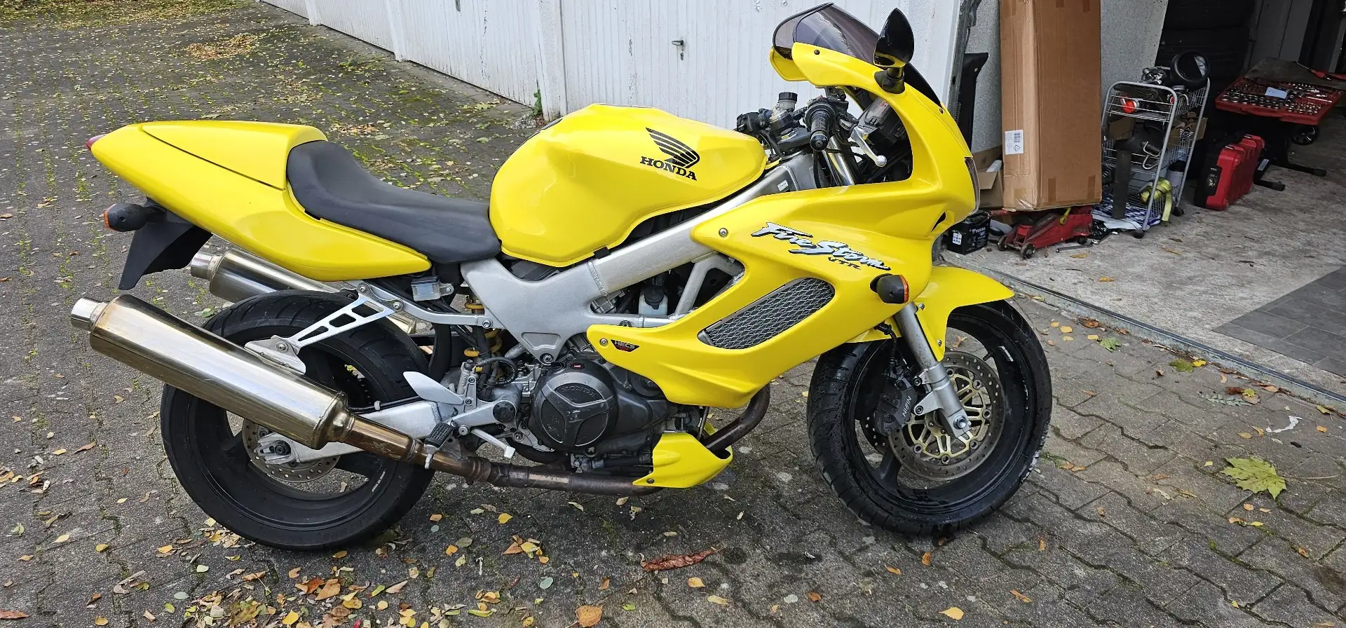 Honda VTR 1000 Żółty - 2