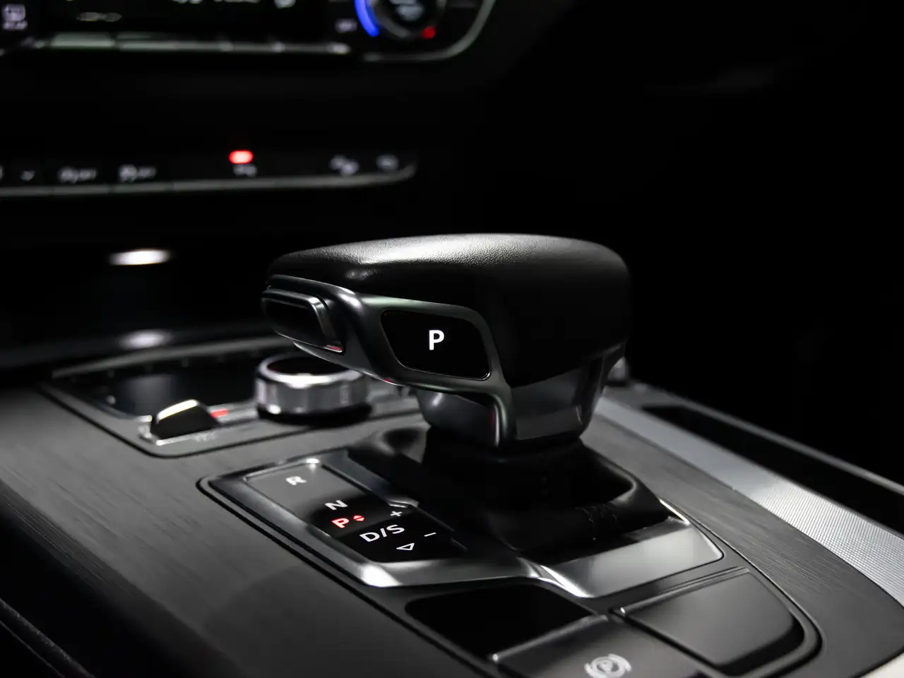 Audi Q5 снимка Audi Q5