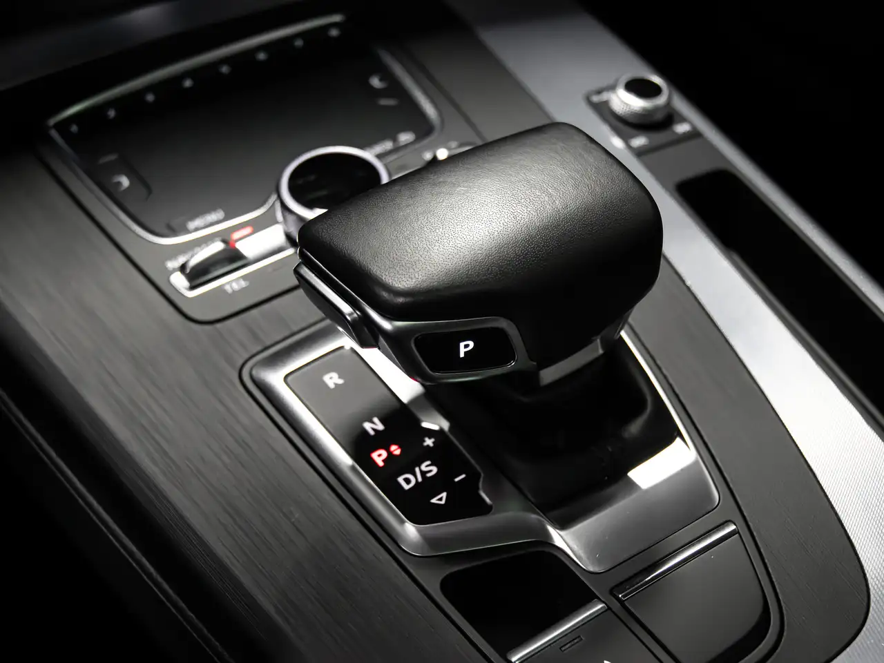 Audi Q5 снимка Audi Q5