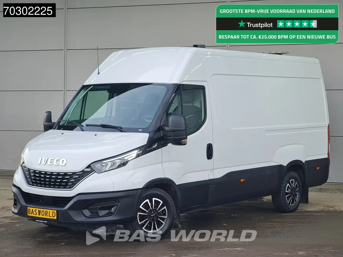 Iveco Daily 35S16 Automaat L2H2 3,5t Trekhaak LED ACC Navi Air Wit - 1