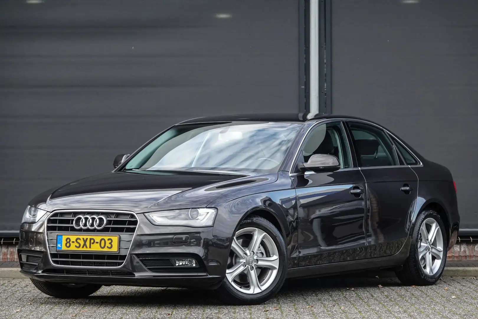 Audi A4 Limousine 1.8Tfsi 170Pk | Edition | Parkeersensore Grau - 1