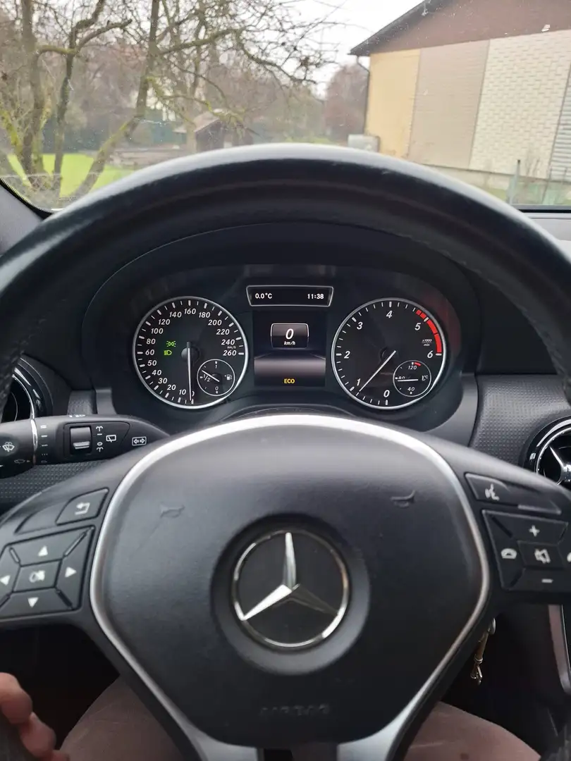 Mercedes-Benz A 180 Kombilimousine Weiß - 1