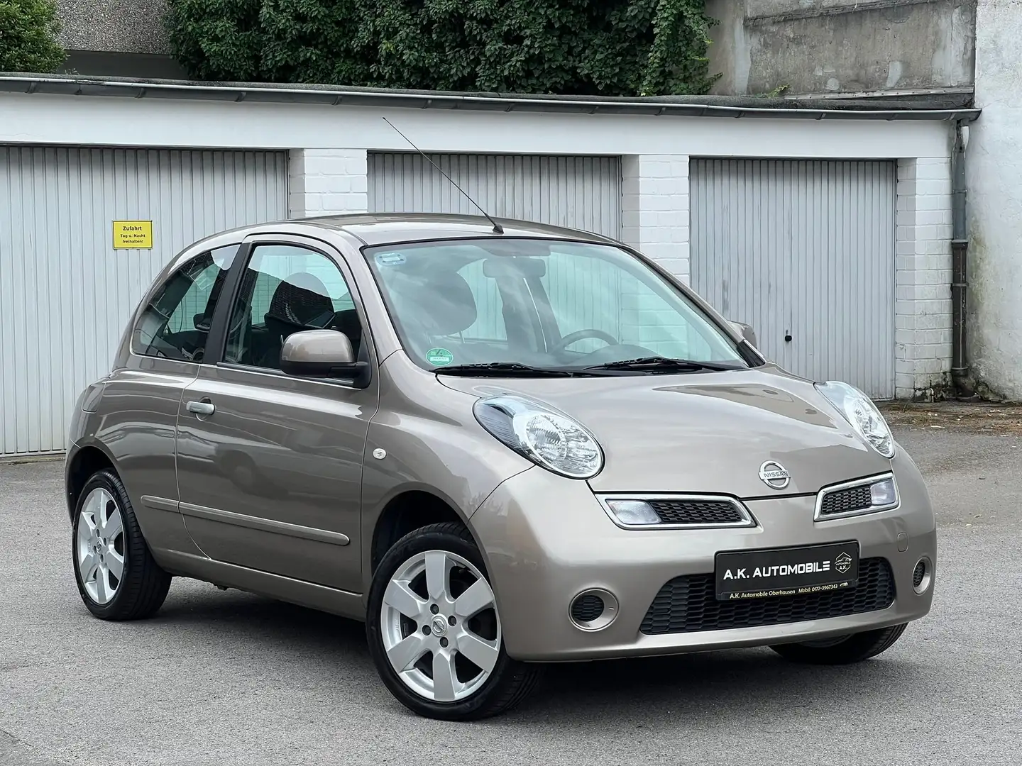 Nissan Micra I-Way 1.2*Wenig KM*Klima*8-Fach* Beige - 1