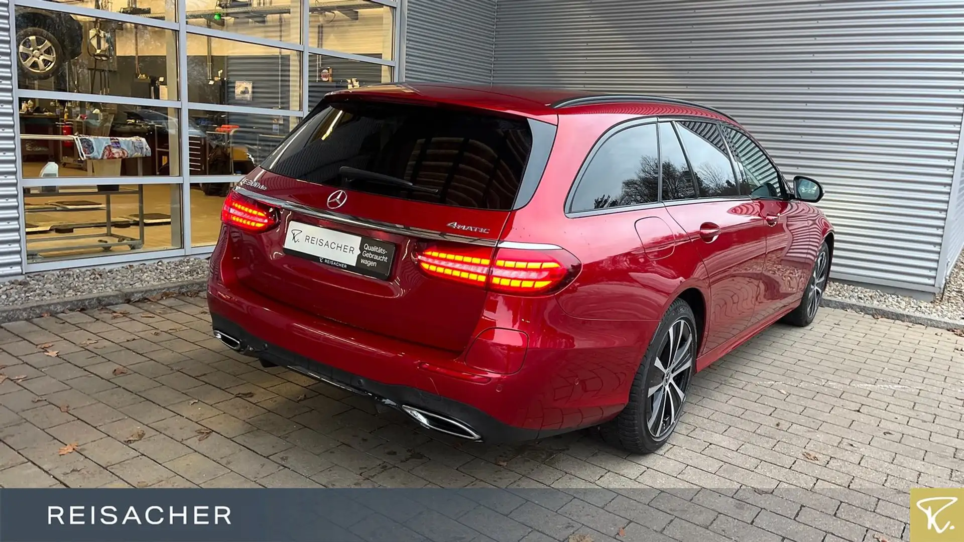 Mercedes-Benz E 300 E300de 4Matic AMG Navi 360° ACC adLED AHK Rot - 2