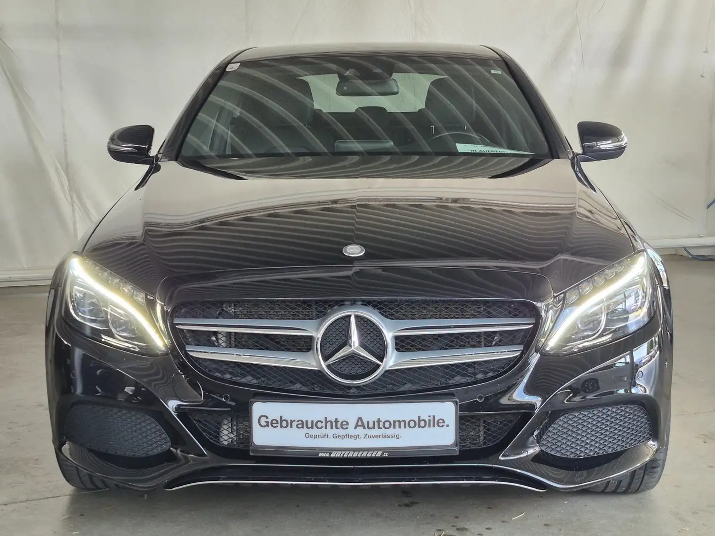 Mercedes-Benz C 220 d / 4MATIC Schwarz - 2