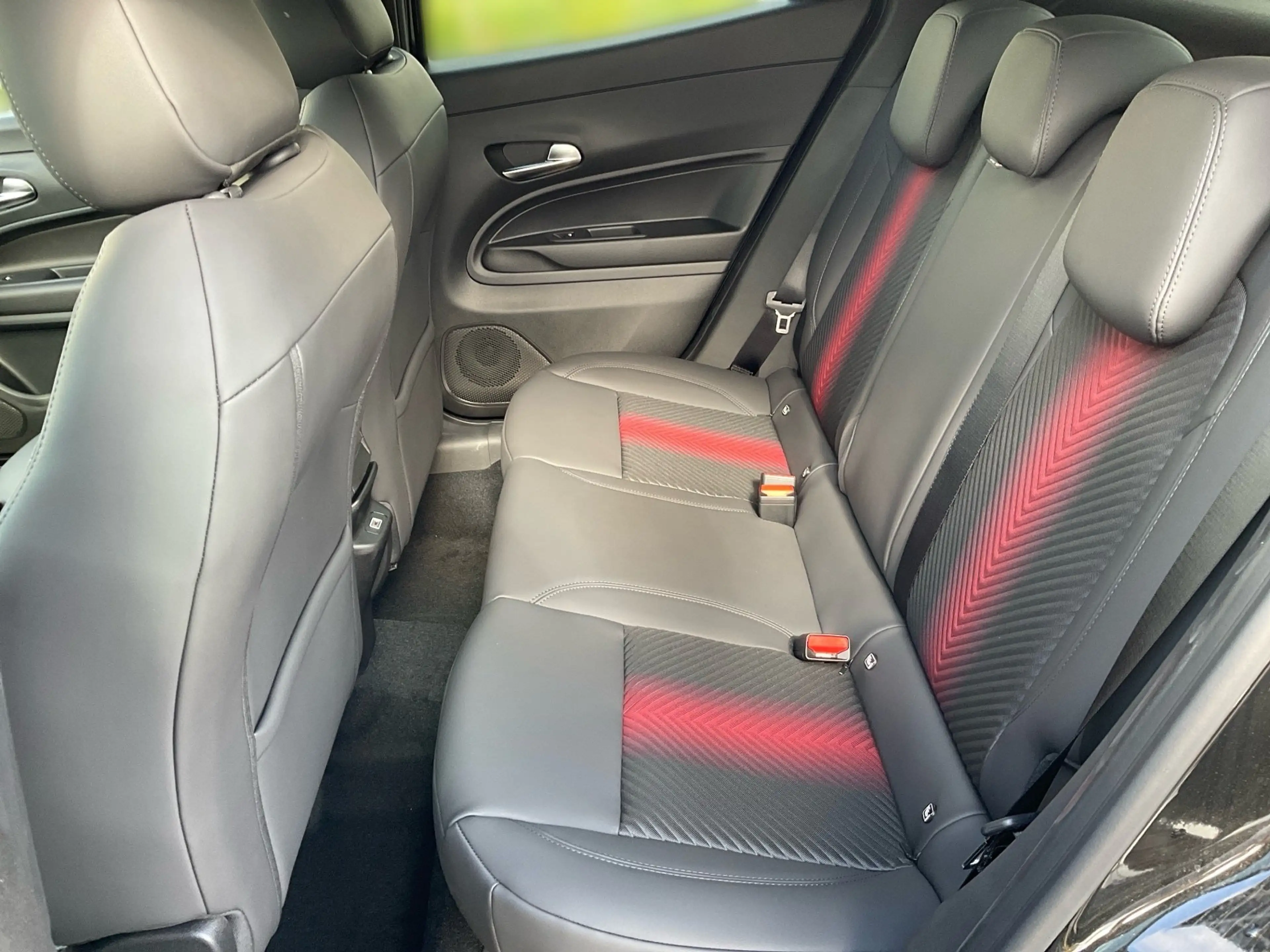 Alfa Romeo Junior 1.2 VGT Ibrida 48V- W Ti AUT Kam. KeyLess — photo 9
