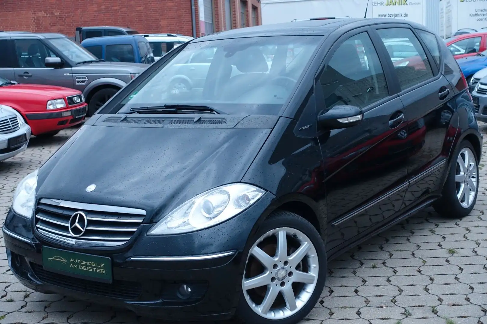 Mercedes-Benz A 200 CDI*AVANTGARDE*DESIGNO*AUTOMATIK*SHZ*TEMPO Negro - 1